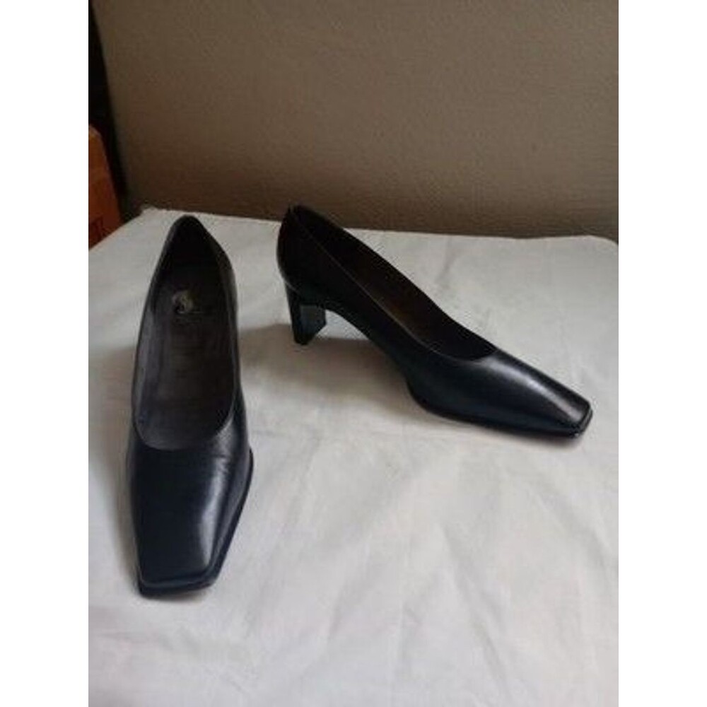 VTG Stuart Weitzman Womens Pumps Size 10 B Black Leather Kitten Heel Dress Shoes